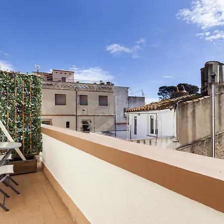 Apartment Lets Holidays 1 Minute To The
