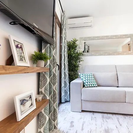 Apartment Lets Holidays 1 Minute To The Tossa de Mar