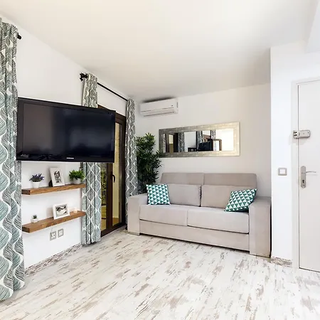 Lets Holidays 1 Minute To The Apartment
