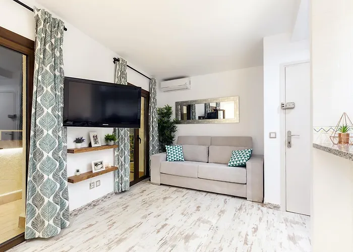Lets Holidays 1 Min To The Apartment